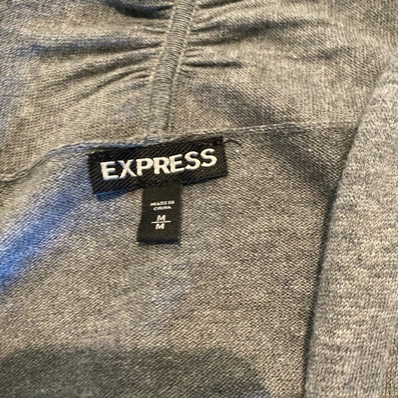 •Express Cardigan• - Picture 2 of 4